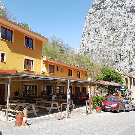 Hotel Garganta Del Cares Понсебос Экстерьер фото