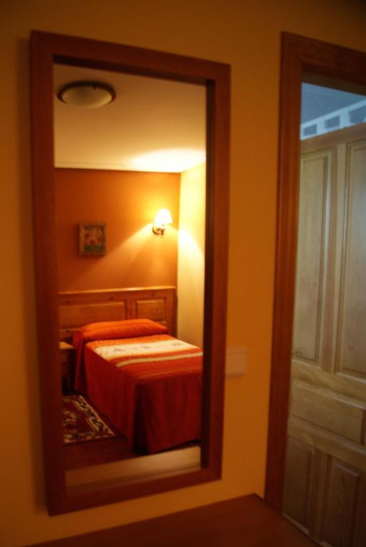 Hotel Garganta Del Cares Понсебос Номер фото